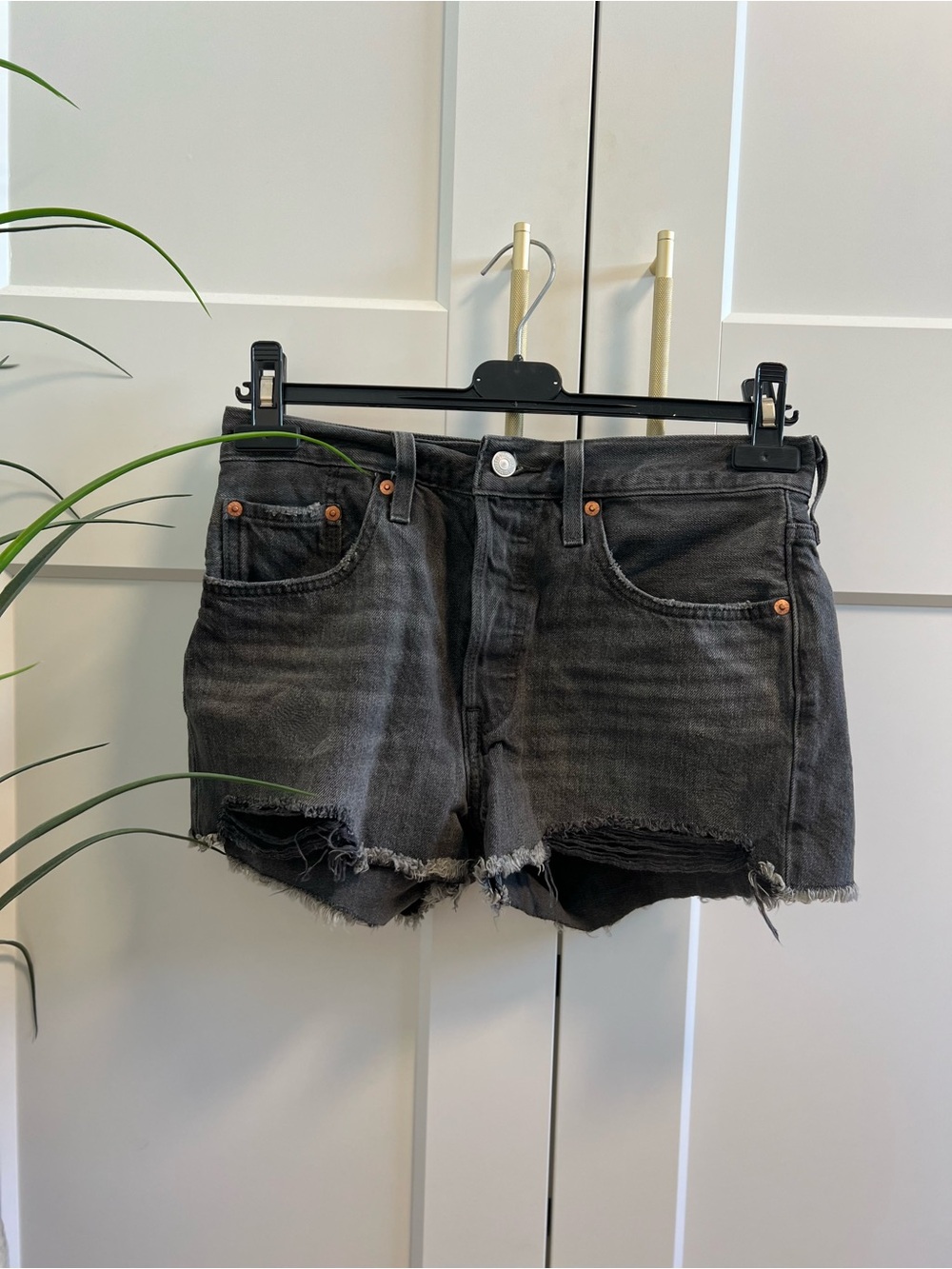 Levi’s 501 Washed Black Distressed Denim Shorts Size 27